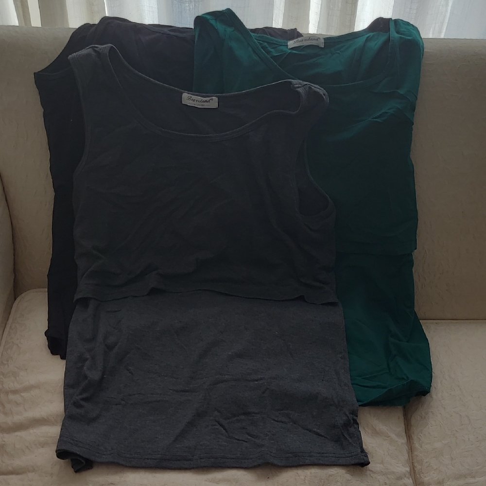 Bearsland Sleeveless Tops in Black and Green